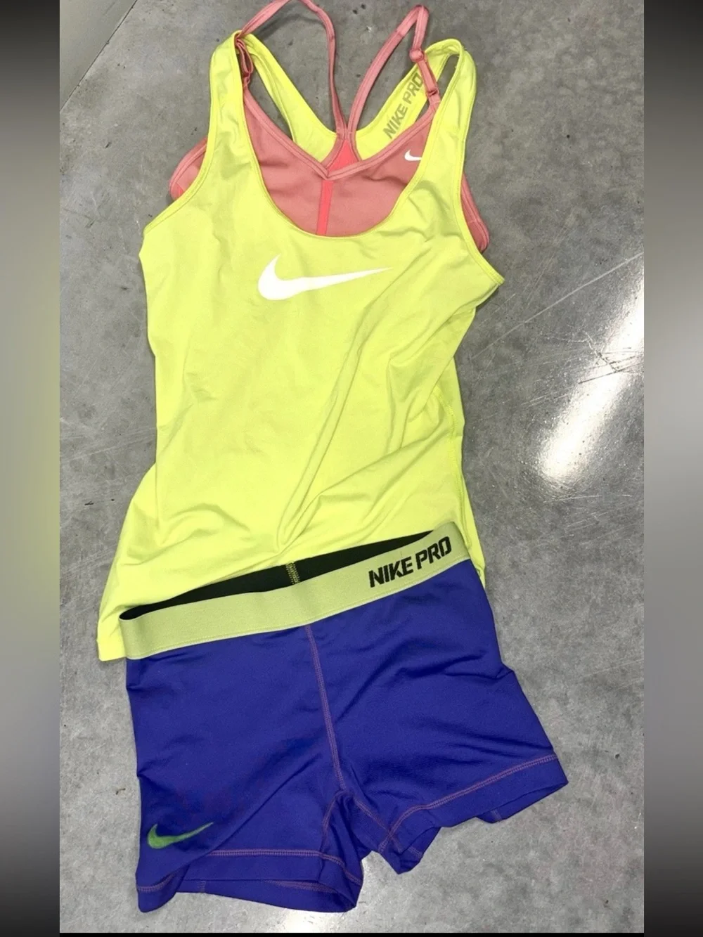 Nike Pro Dri Fit  Woman’s 3 PC Athleisure Set Comp Shorts Sports Bra Tank S-XS